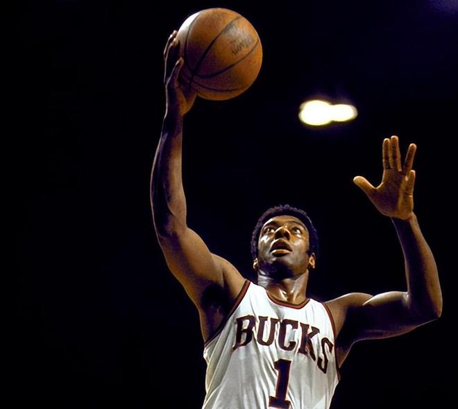 火箭更多依 火箭更多依