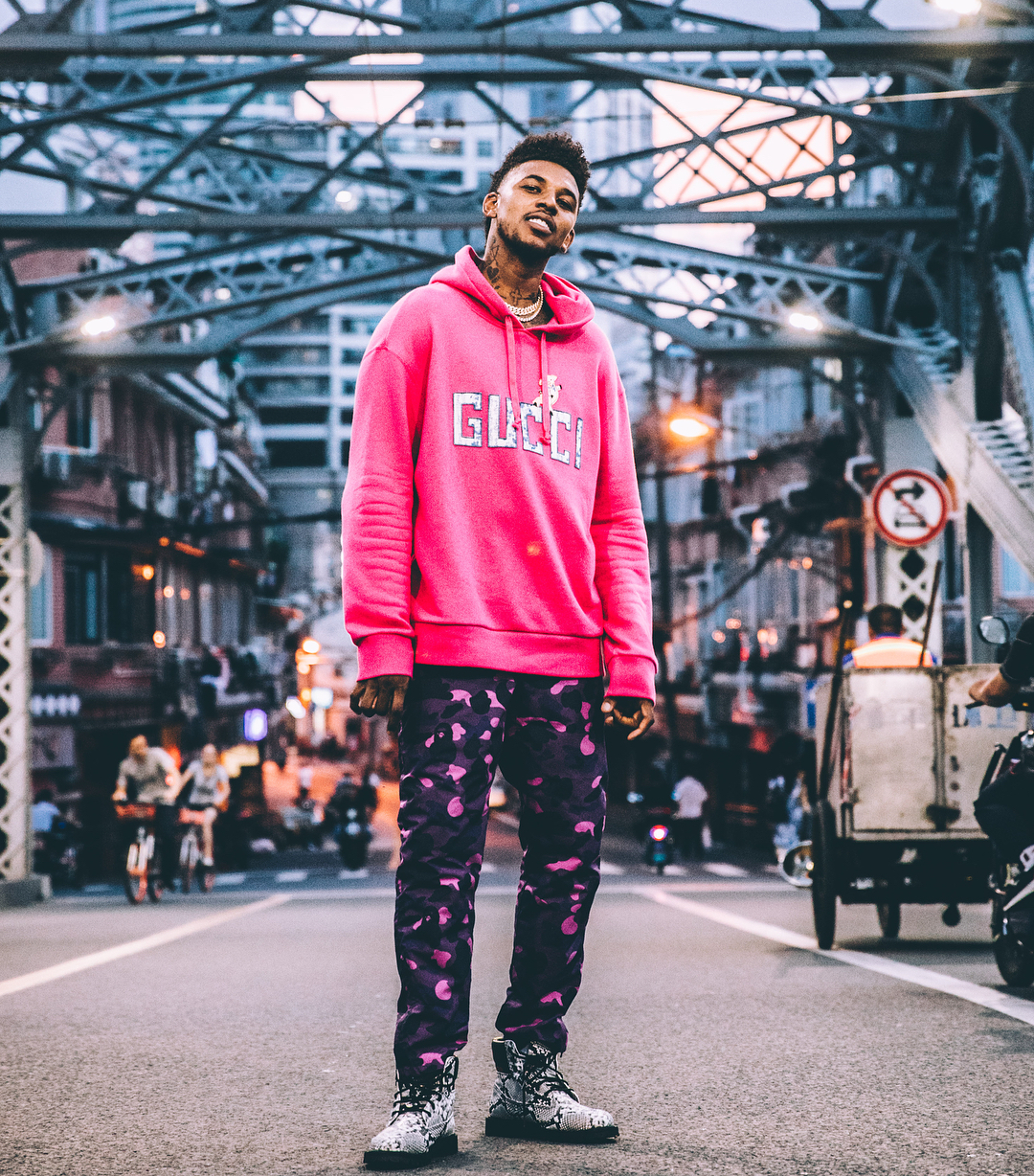 以持球点名 以持球点名